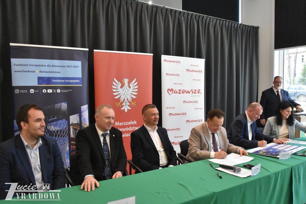 Od Marszałka – 15 milionów w świątecznym prezencie