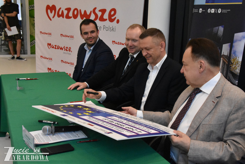 Od Marszałka – 15 milionów w świątecznym prezencie