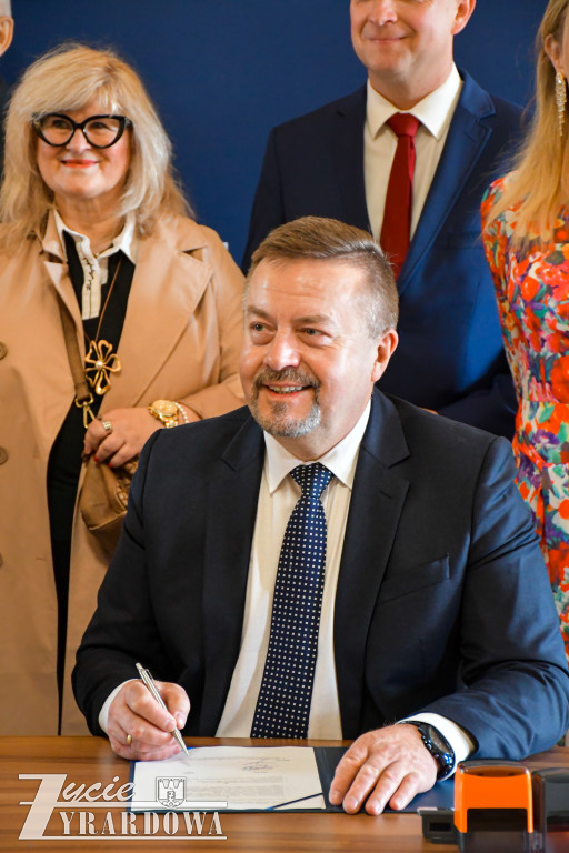 Gwizd parowozu i nowa przyszłość dworca