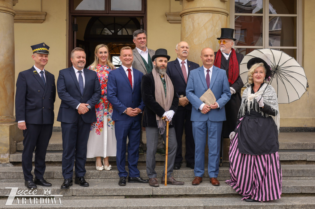 Gwizd parowozu i nowa przyszłość dworca