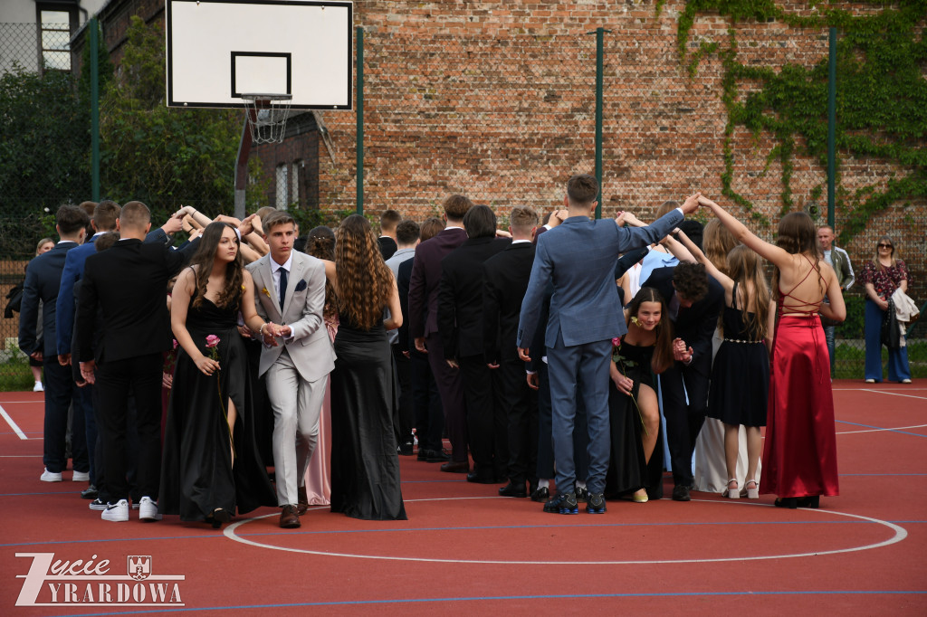 Bal w Jedynce