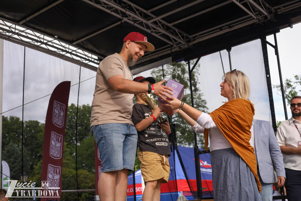 Rally the Girard za nami!