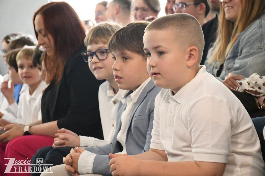 Dzień Rodziny i Czerwony Kapturek po angielsku