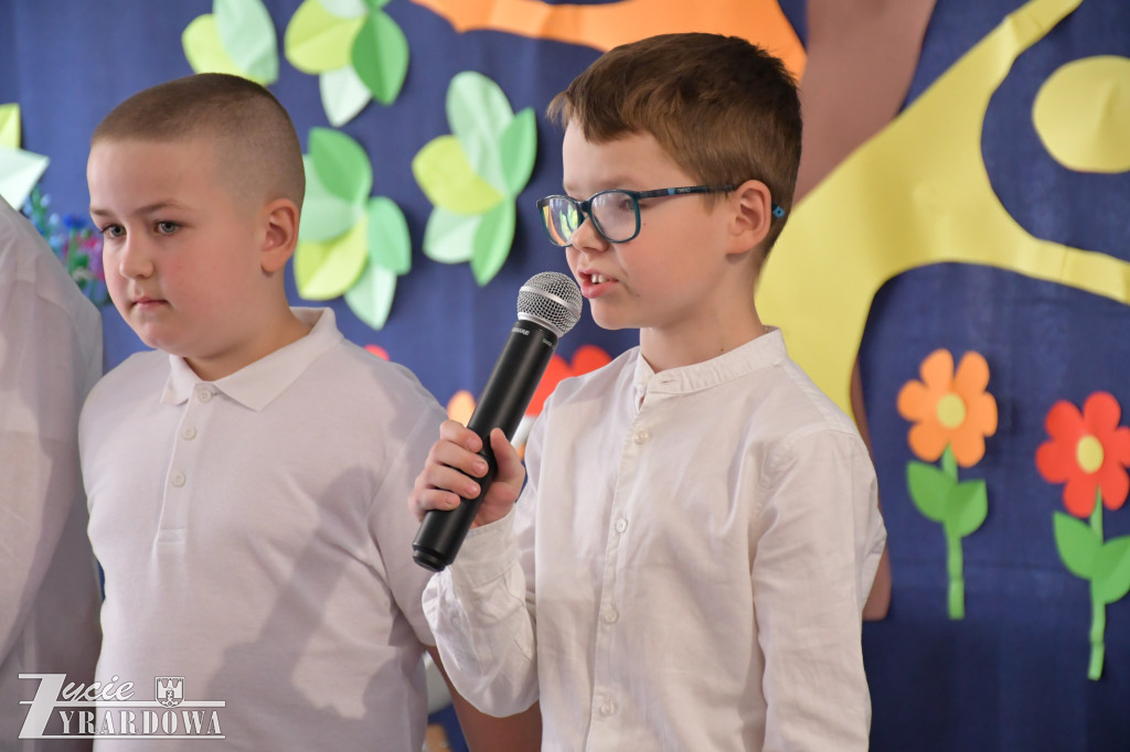 Dzień Rodziny i Czerwony Kapturek po angielsku
