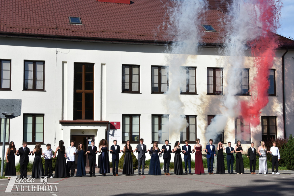 Zostali absolwentami szkoły im. Józefa Chełmońskiego