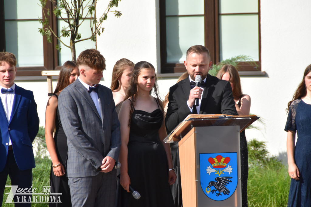 Zostali absolwentami szkoły im. Józefa Chełmońskiego