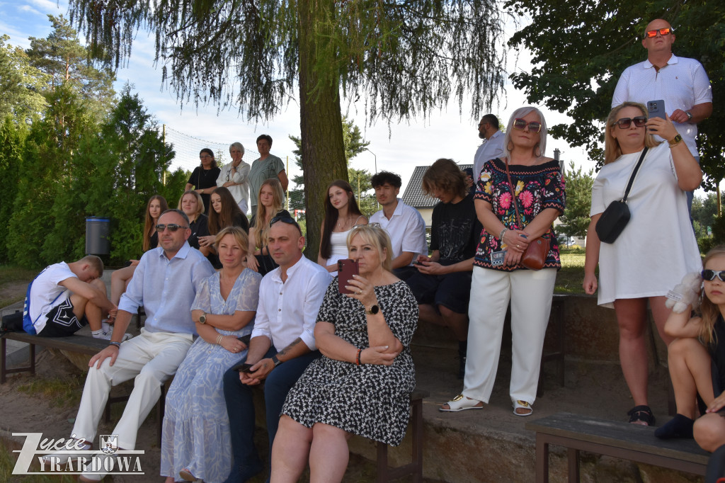 Zostali absolwentami szkoły im. Józefa Chełmońskiego