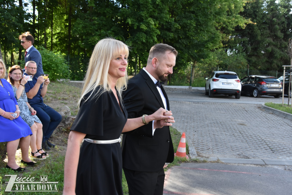 Zostali absolwentami szkoły im. Józefa Chełmońskiego