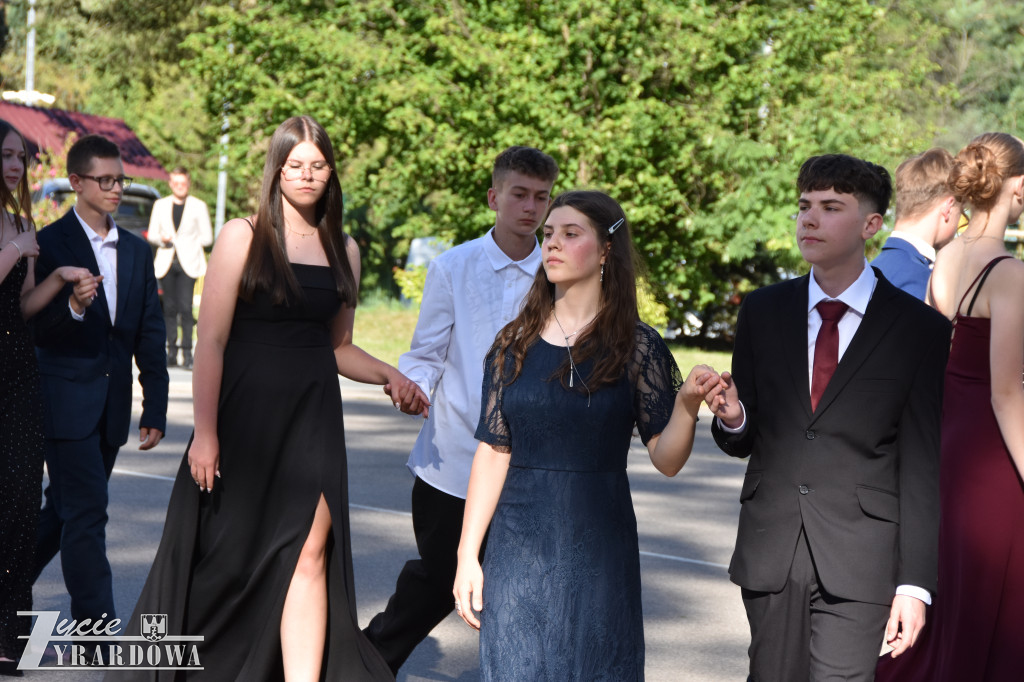 Zostali absolwentami szkoły im. Józefa Chełmońskiego