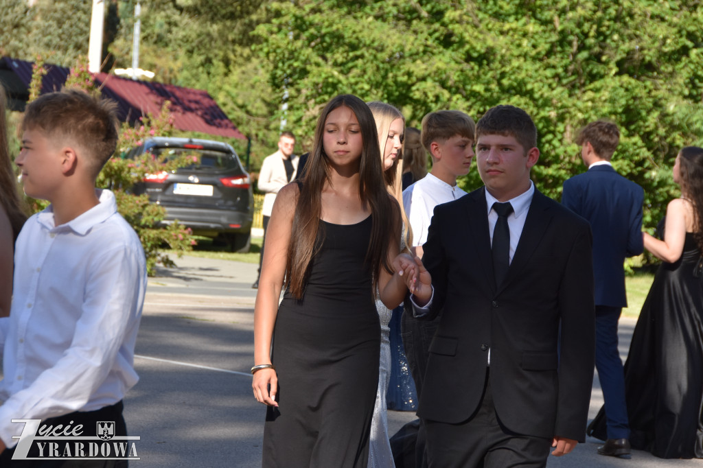 Zostali absolwentami szkoły im. Józefa Chełmońskiego