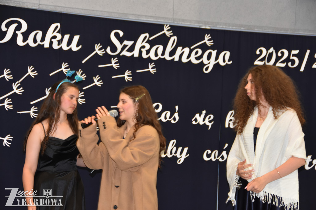 Zostali absolwentami szkoły im. Józefa Chełmońskiego