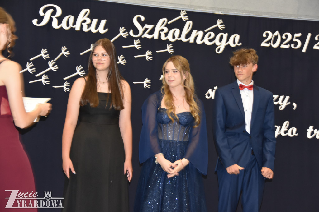 Zostali absolwentami szkoły im. Józefa Chełmońskiego