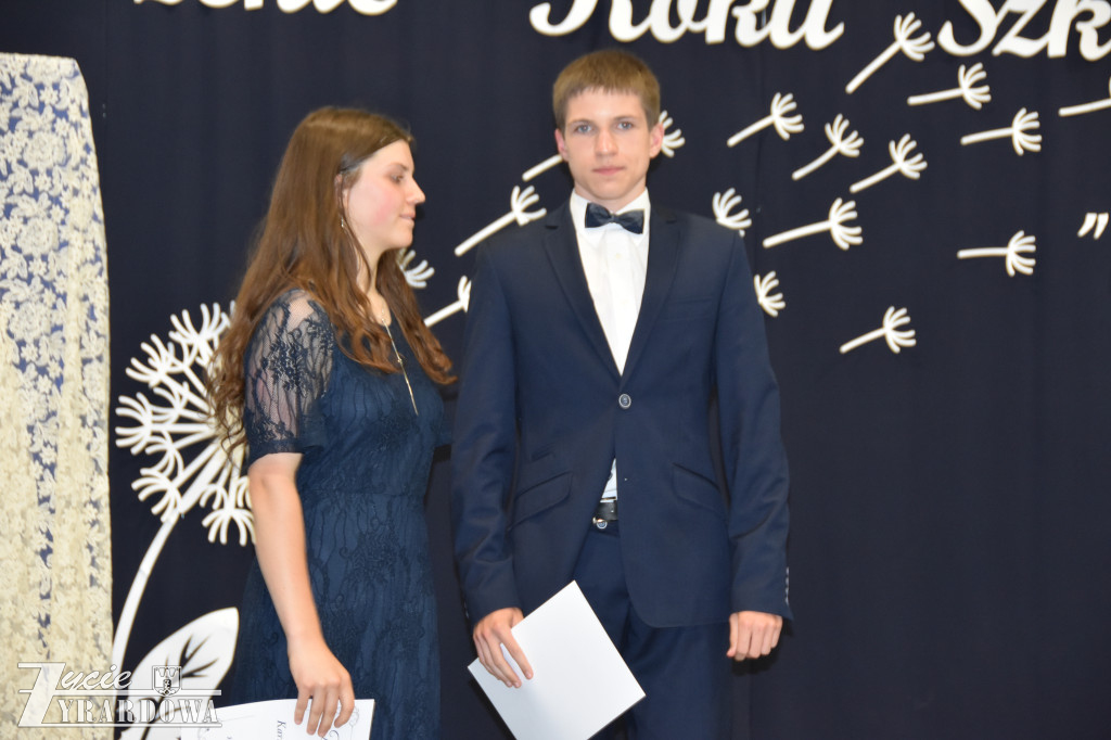 Zostali absolwentami szkoły im. Józefa Chełmońskiego