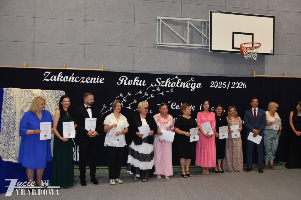 Zostali absolwentami szkoły im. Józefa Chełmońskiego