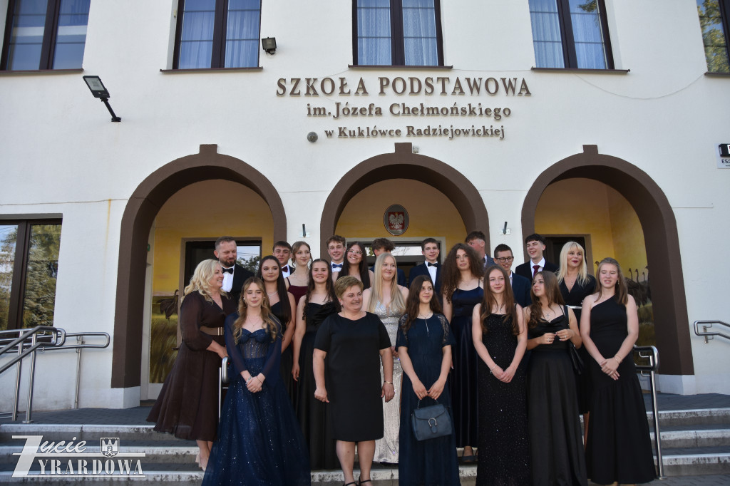 Zostali absolwentami szkoły im. Józefa Chełmońskiego
