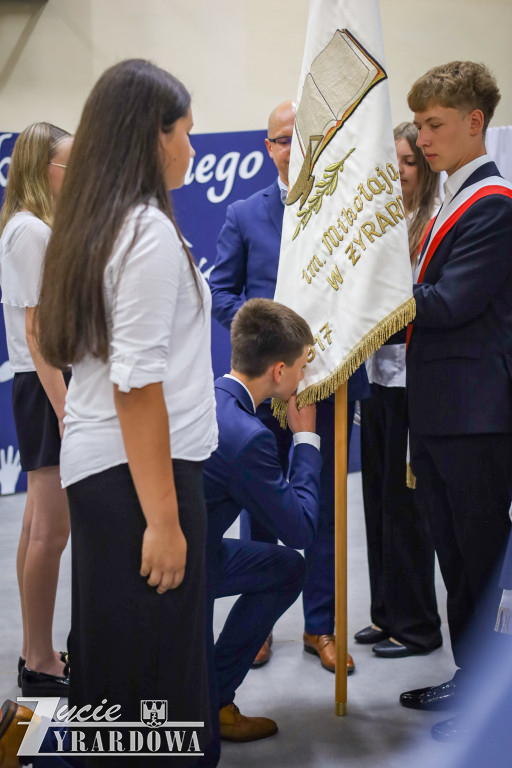 Z dumą i wzruszeniem żegnają 