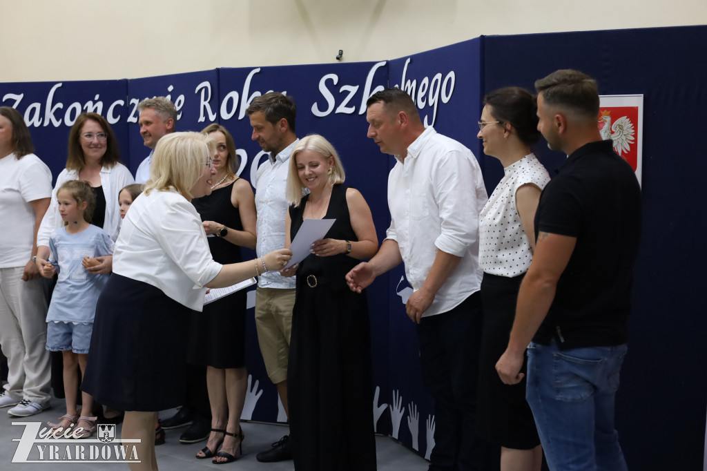 Z dumą i wzruszeniem żegnają 