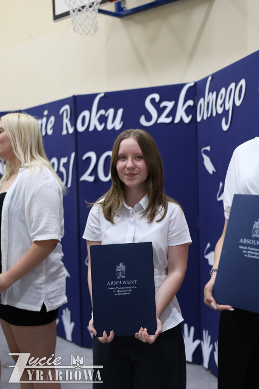 Z dumą i wzruszeniem żegnają 