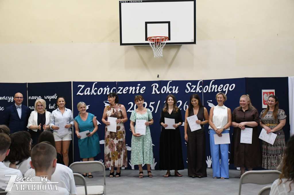 Z dumą i wzruszeniem żegnają 