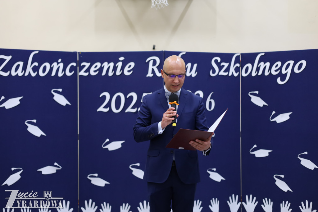 Z dumą i wzruszeniem żegnają 