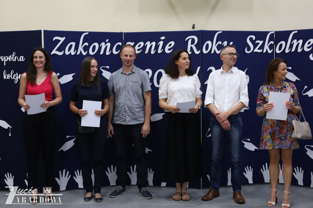 Z dumą i wzruszeniem żegnają 