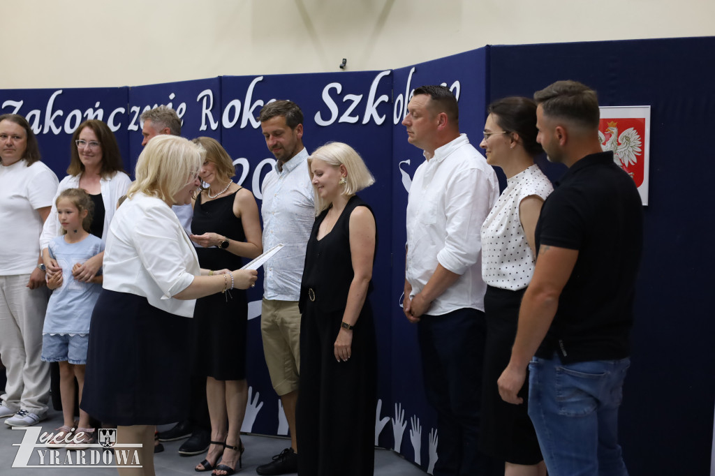 Z dumą i wzruszeniem żegnają 