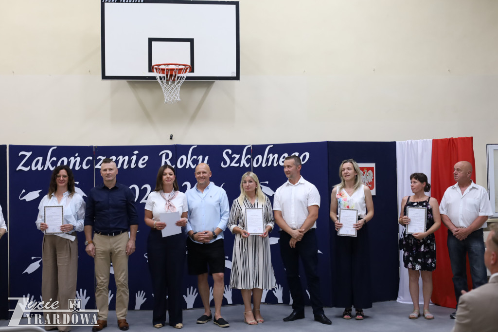 Z dumą i wzruszeniem żegnają 