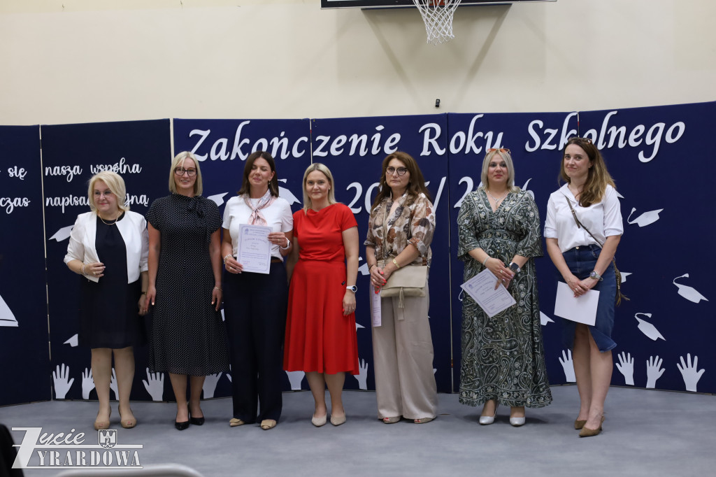 Z dumą i wzruszeniem żegnają 