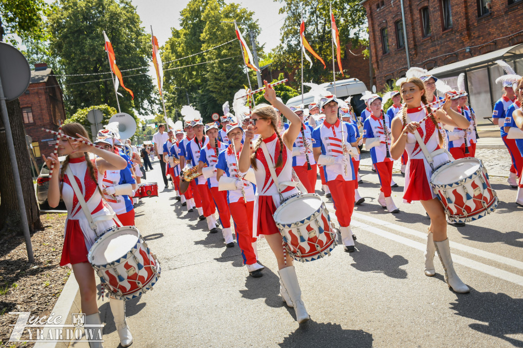 Parada otwierająca Święto Lnu