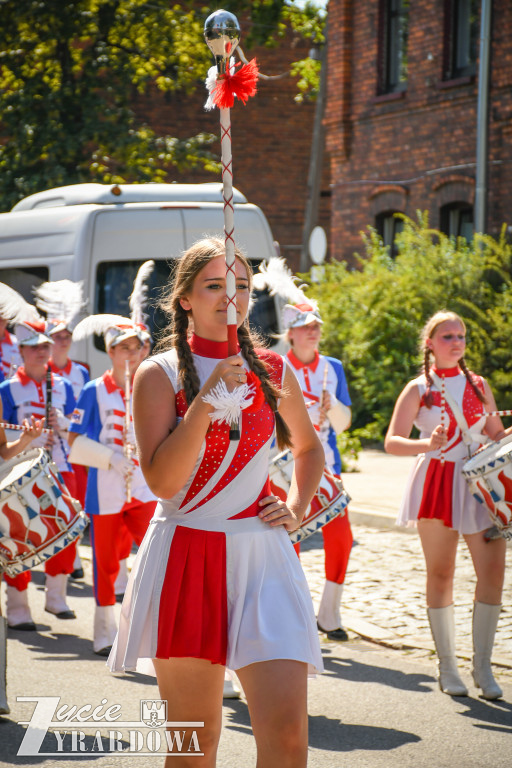 Parada otwierająca Święto Lnu