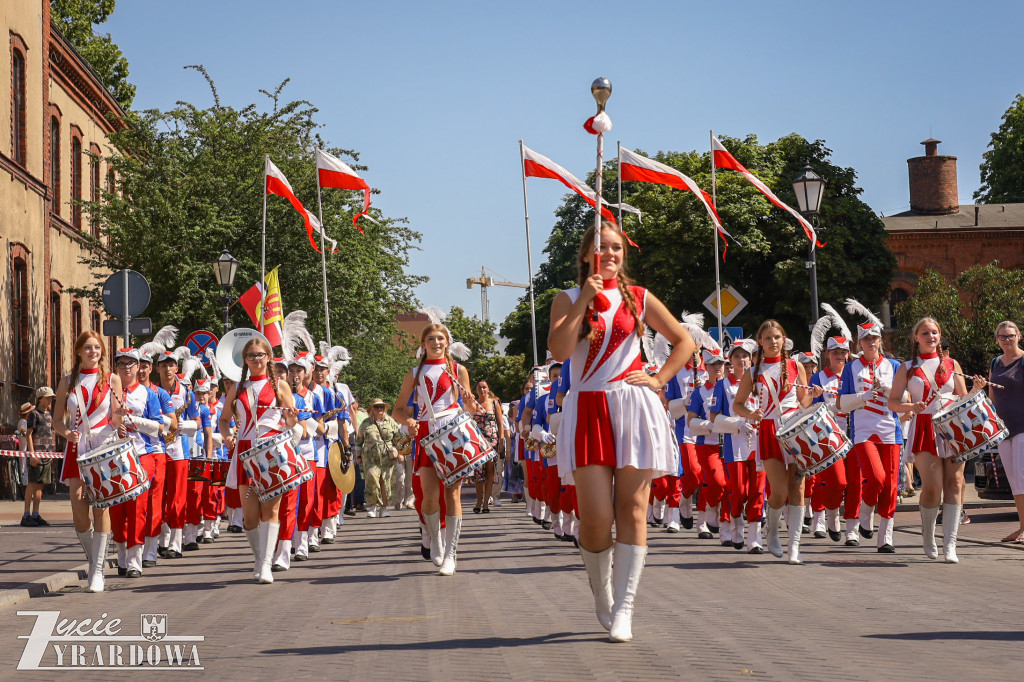 Parada otwierająca Święto Lnu