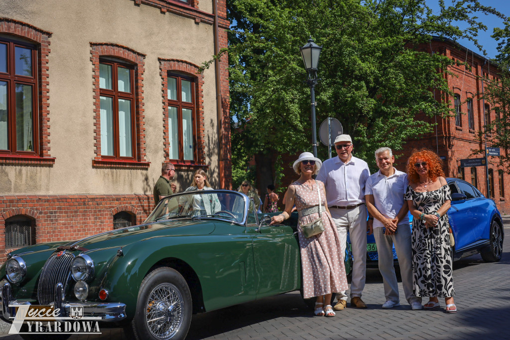 Parada otwierająca Święto Lnu