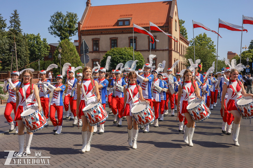Parada otwierająca Święto Lnu