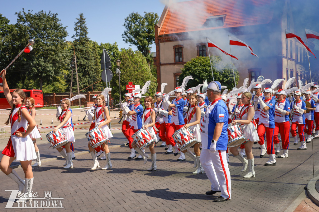 Parada otwierająca Święto Lnu
