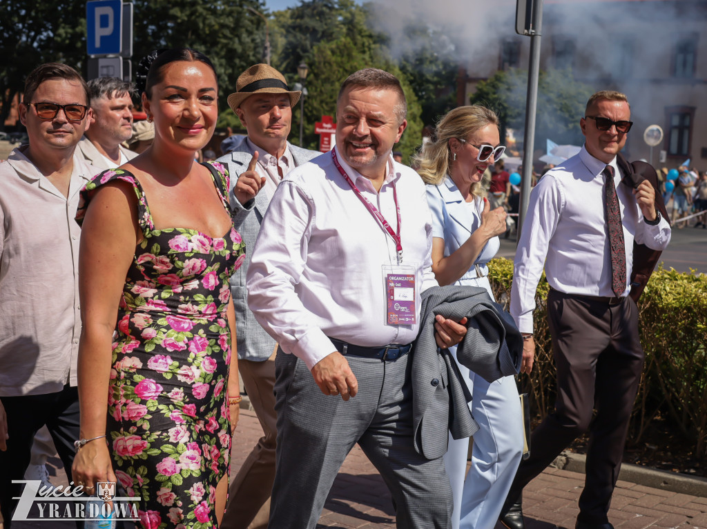 Parada otwierająca Święto Lnu