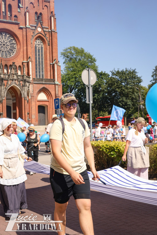 Parada otwierająca Święto Lnu