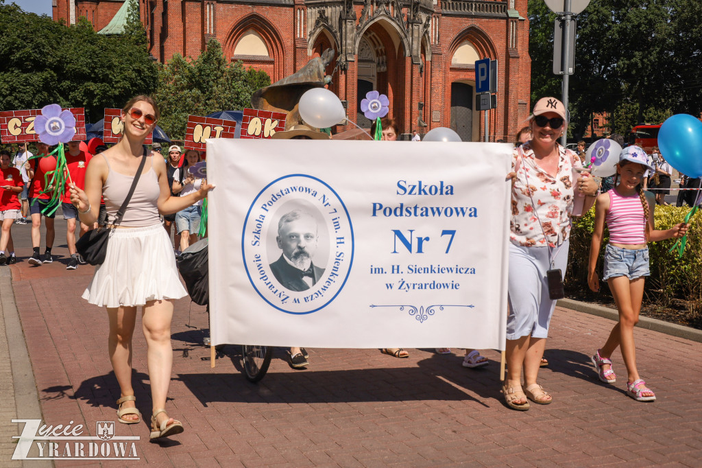 Parada otwierająca Święto Lnu