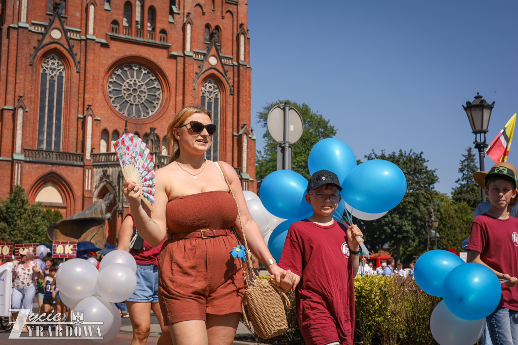 Parada otwierająca Święto Lnu