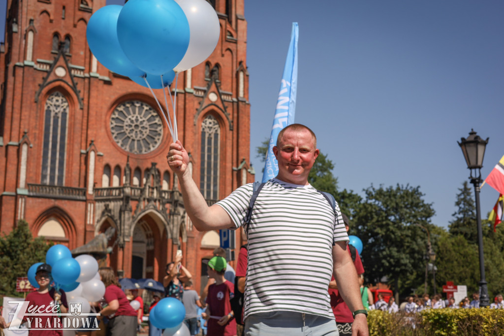 Parada otwierająca Święto Lnu