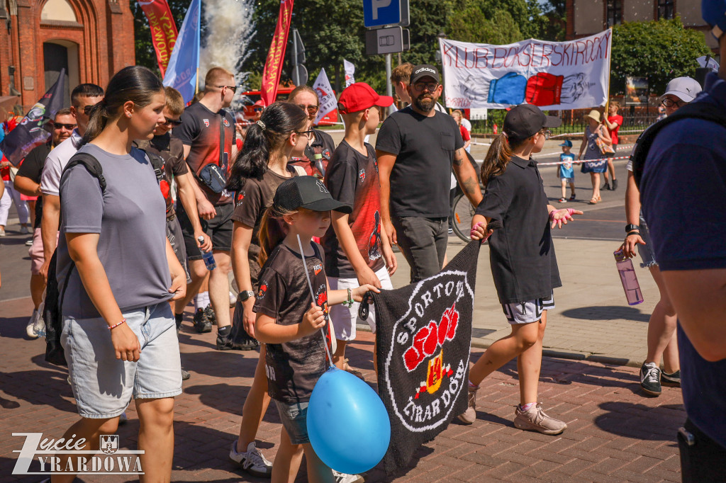 Parada otwierająca Święto Lnu