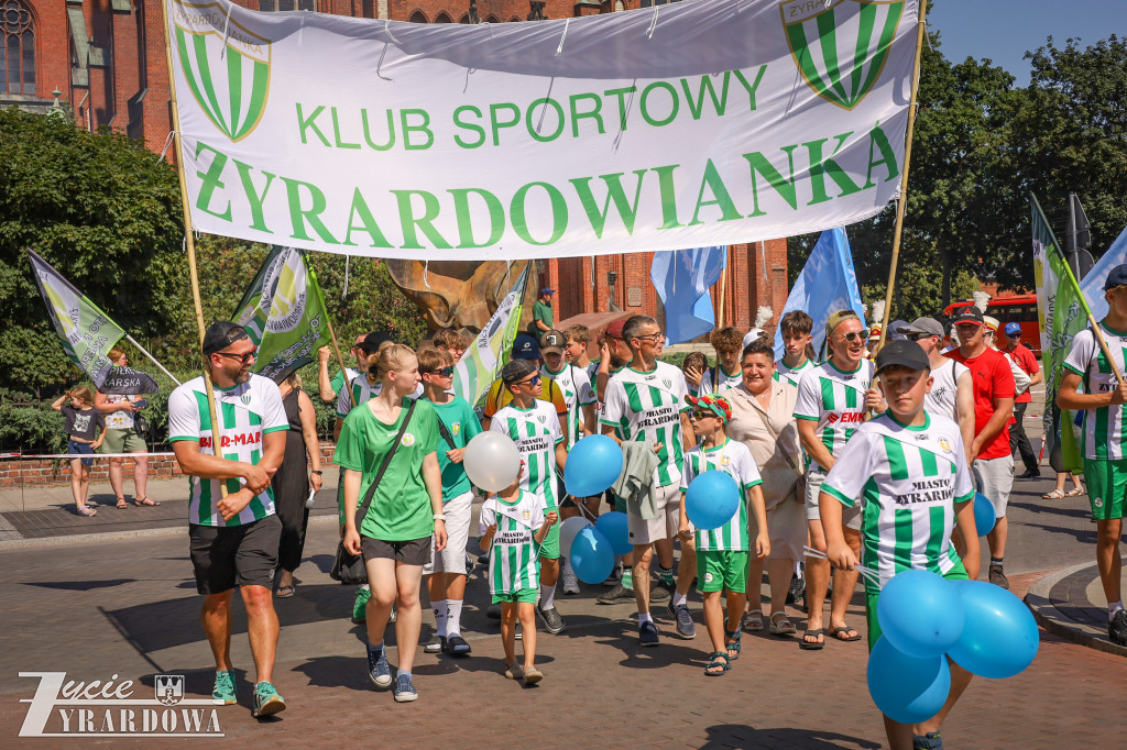 Parada otwierająca Święto Lnu