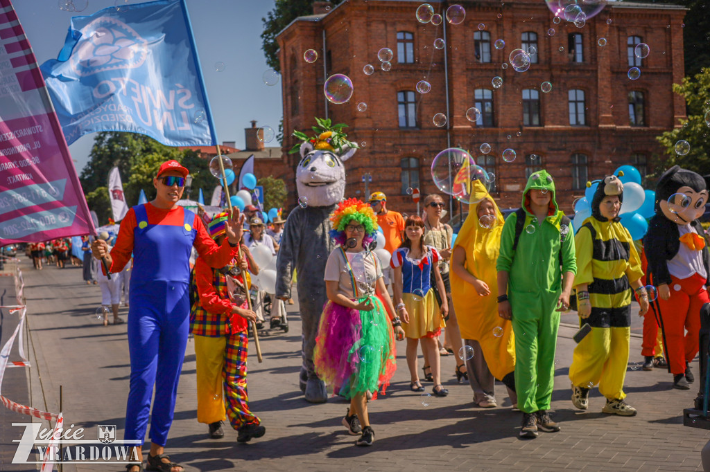 Parada otwierająca Święto Lnu