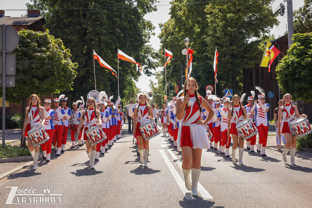 Parada otwierająca Święto Lnu