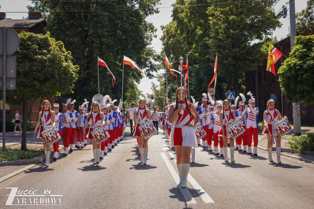 Parada otwierająca Święto Lnu