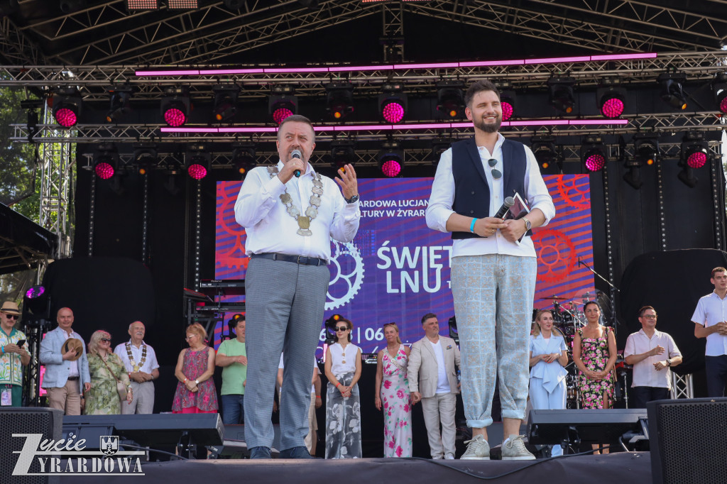Parada otwierająca Święto Lnu