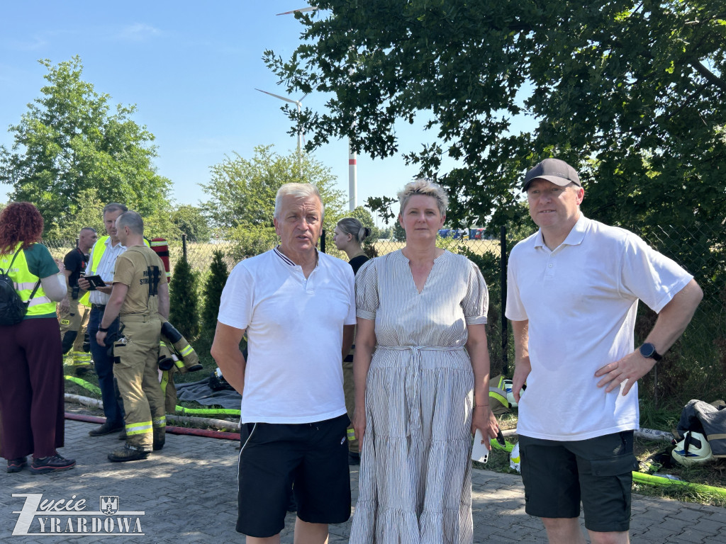 Płonęła hala z odpadami pod Mszczonowem