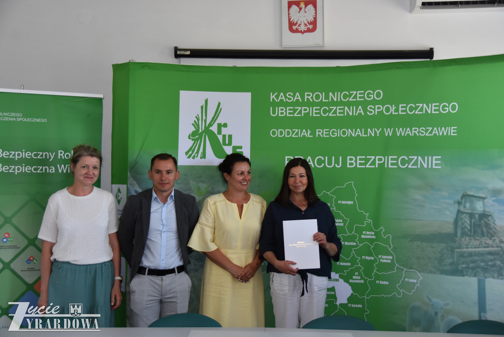 Monika i Paweł Łasica nagrodzeni za bezpieczne gospodarstwo