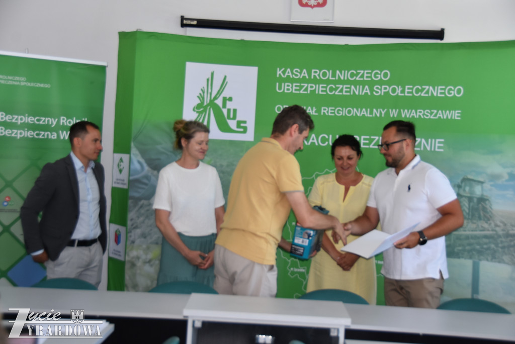 Monika i Paweł Łasica nagrodzeni za bezpieczne gospodarstwo