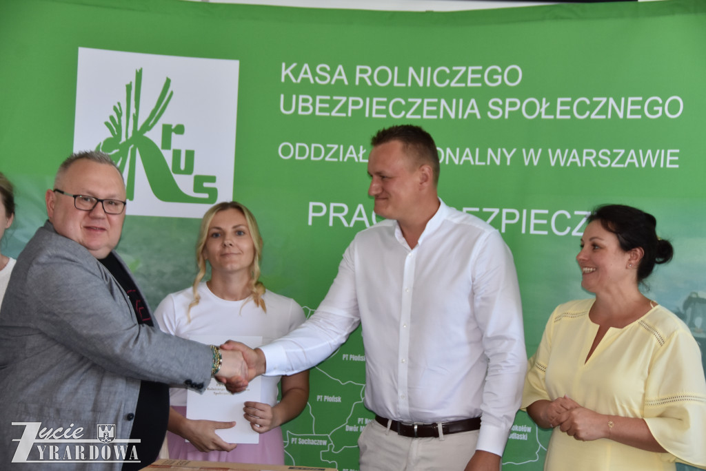 Monika i Paweł Łasica nagrodzeni za bezpieczne gospodarstwo
