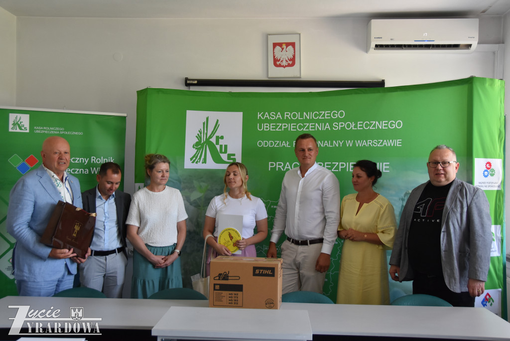 Monika i Paweł Łasica nagrodzeni za bezpieczne gospodarstwo